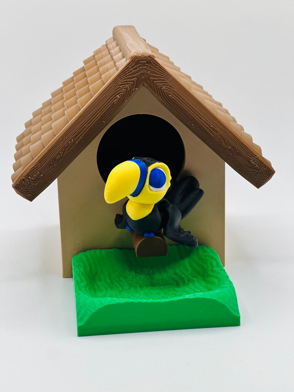 3D Printed Mini Toucan & Birdhouse Set