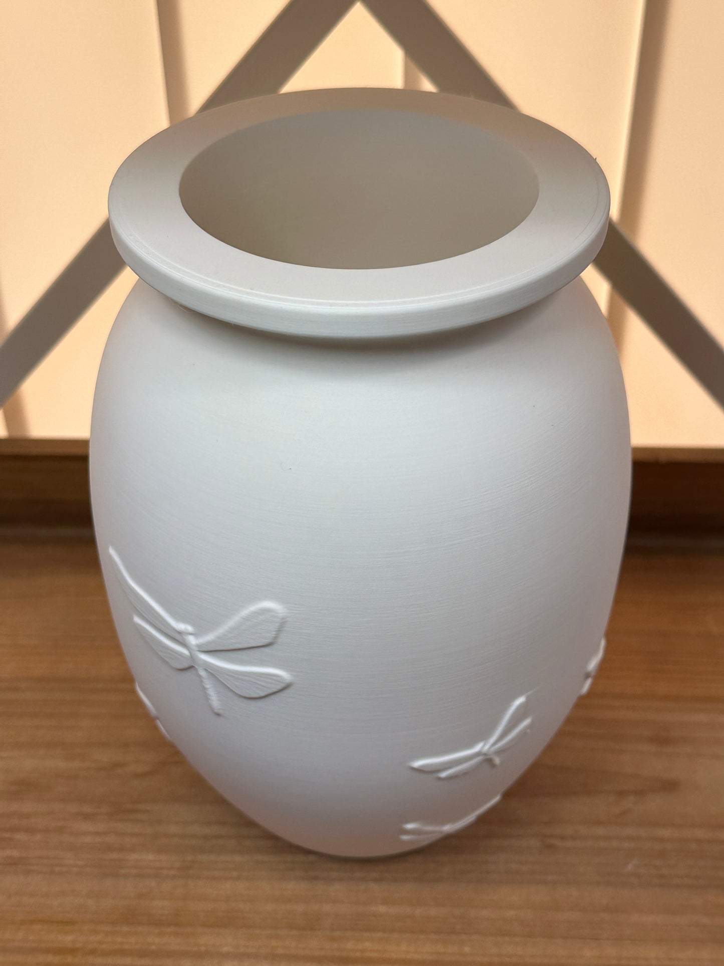 The Dragonfly Meadow Vase - Large 3D Printed White Ceramic Vase with Decorative Dragonfly Patterns